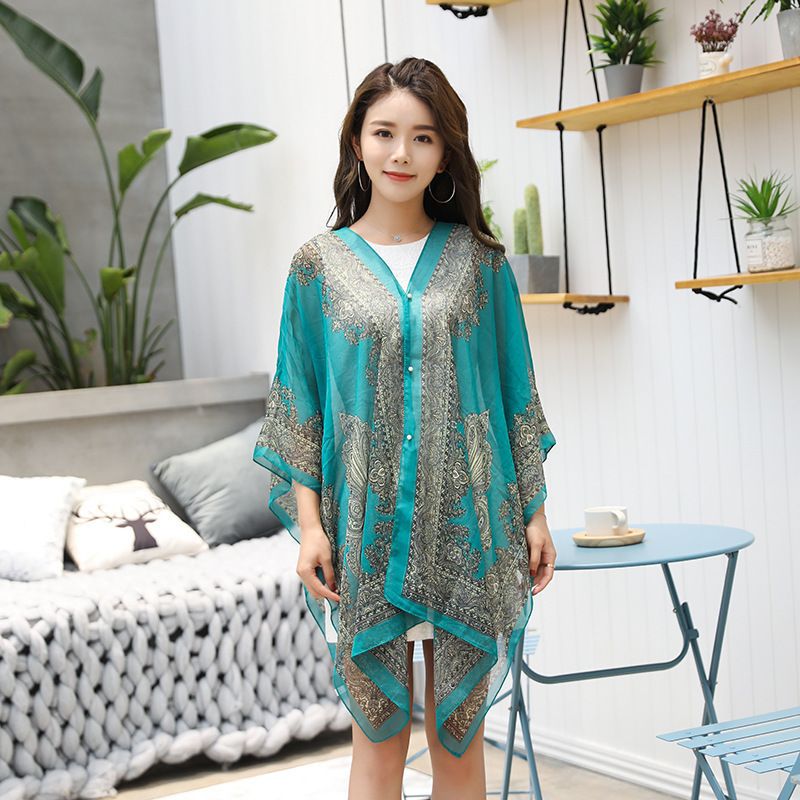 New summer sun protection clothing for women, with a trendy style and shoulder leakage. Chiffon printed jacket, with a famous ethnic style, paired with a shawl and thin silk scarf