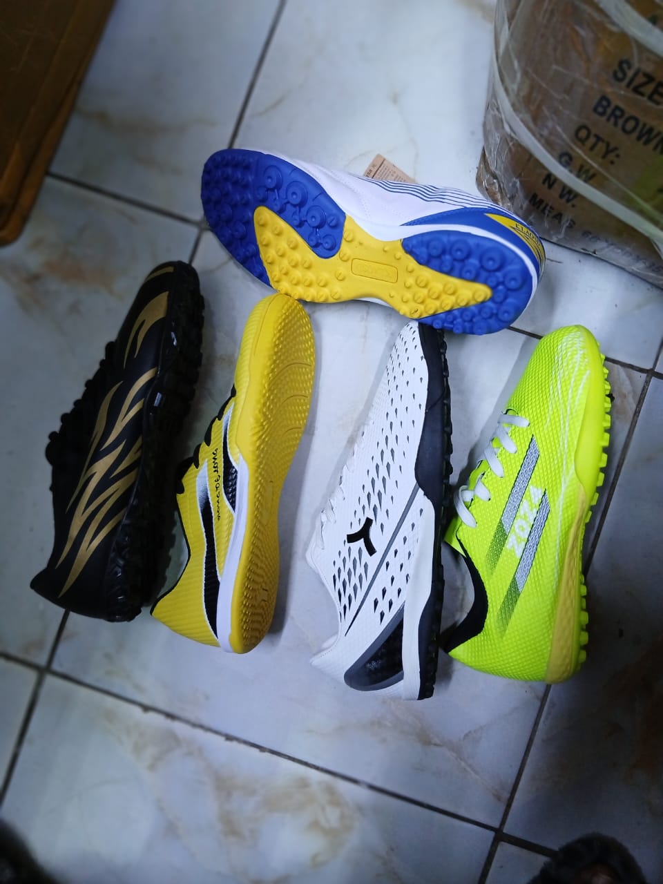 New unisex professional trainer soccer boot tough like the game