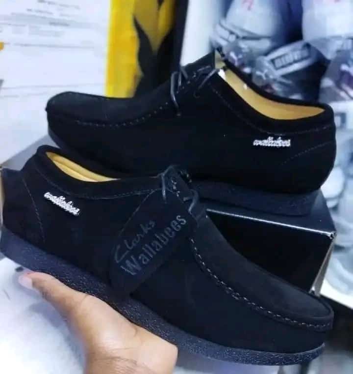 PURE LEATHER clarks wallabees loafers⚡ High quality UTILITY unisex sneakers⚡ 🔥❤️‍🔥 very cute looking 🥰unisex puuma cali women/men daily use comfortable sneakers⚡✨