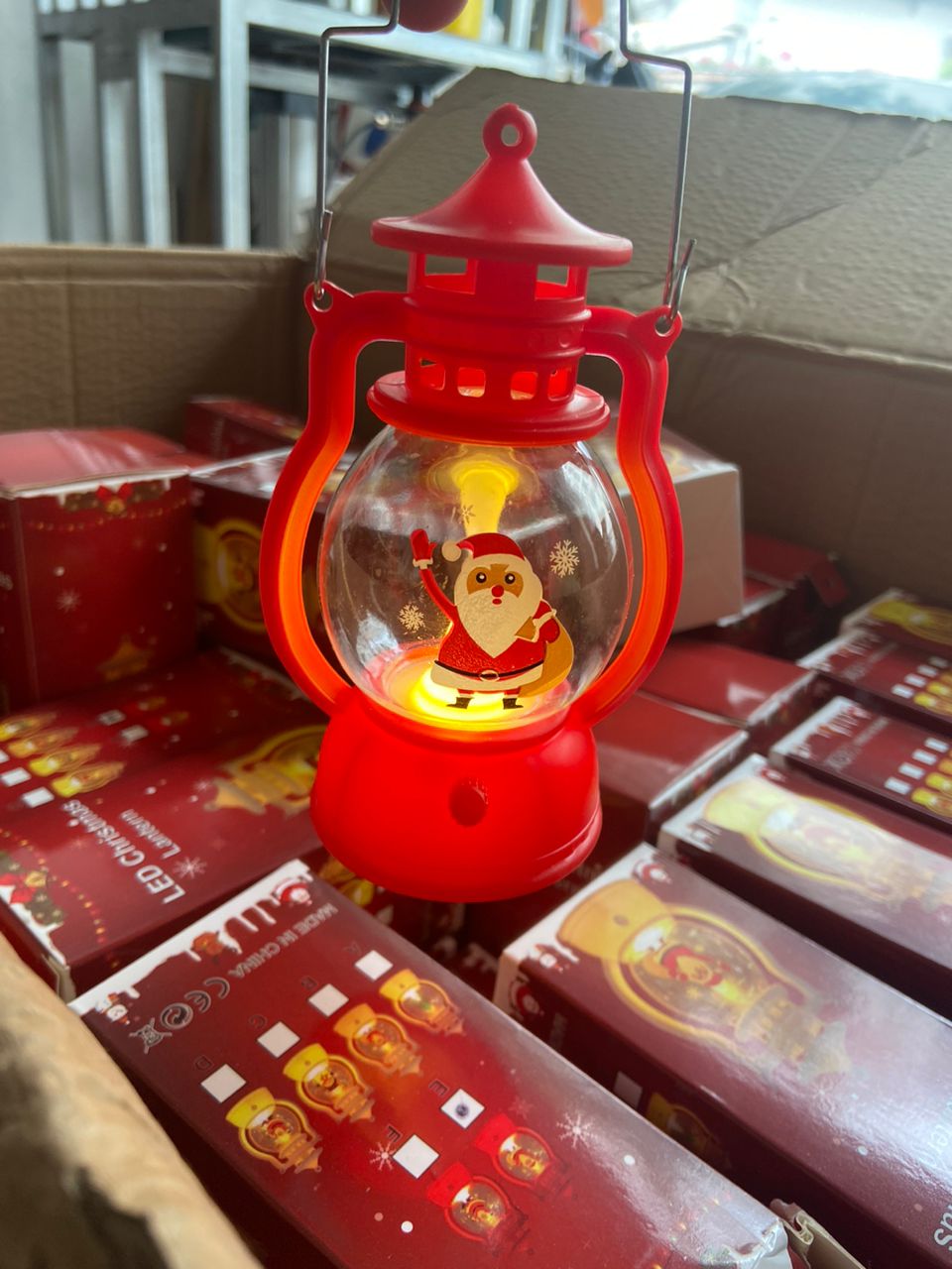 Magical Santa LED Christmas Lantern – Festive Glow for Your Holidays! 🕯️🎄Light up your Christmas with this adorable Santa Claus LED Lantern that brings warmth, joy, and sparkle to your festive night
