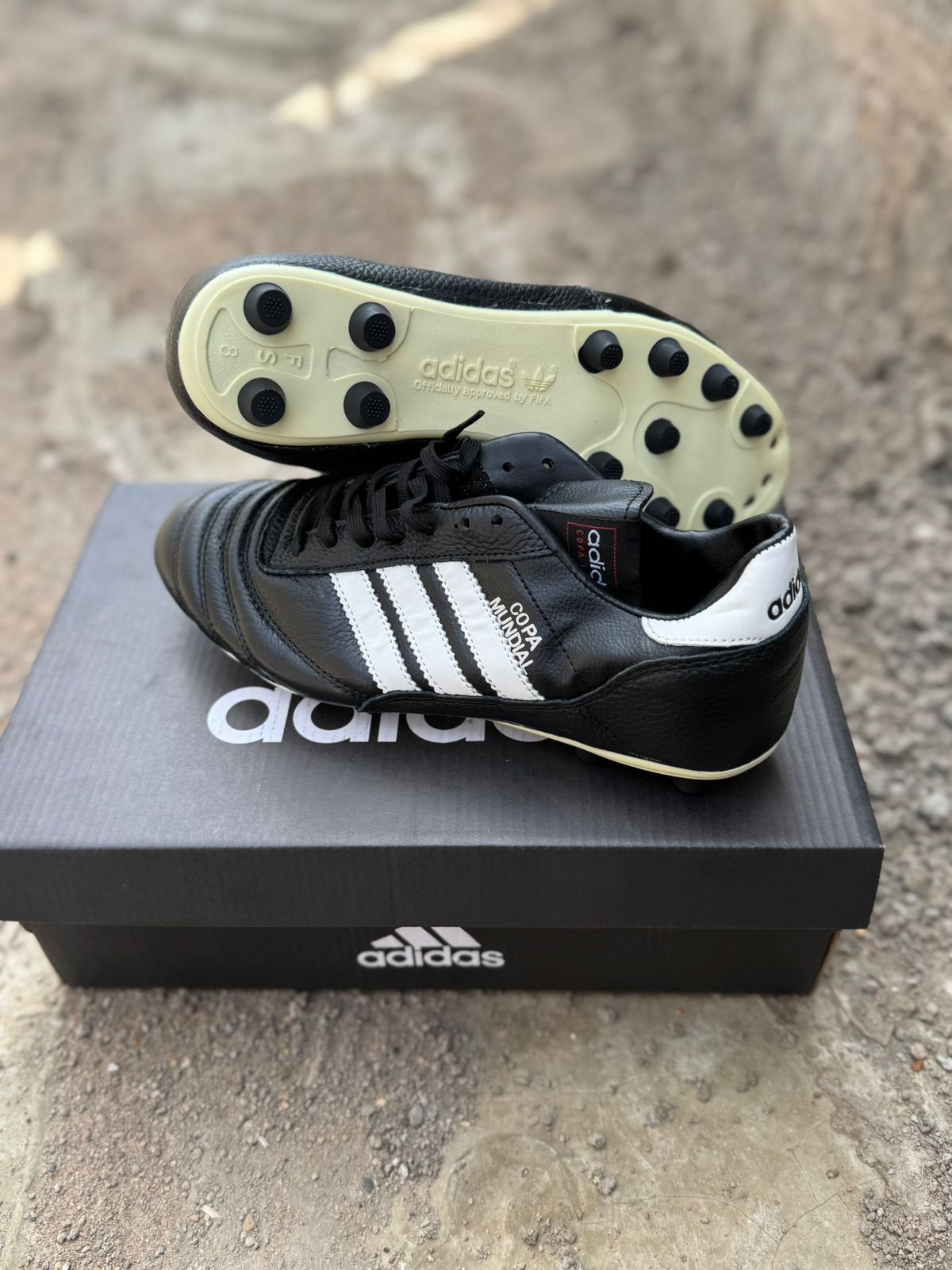 ⚽ Copa Mundial Football Boots – Classic Performance & Comfort 👑Experience legendary football performance with the Adidas Copa Mundial boots, trusted by players worldwide for their comfort