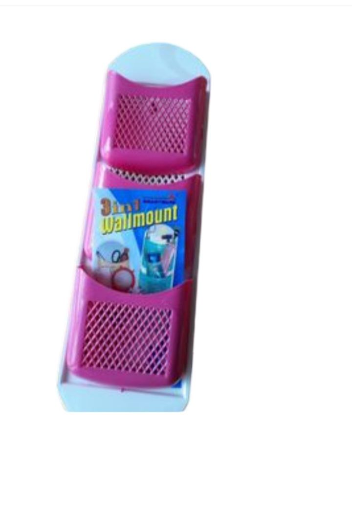 🛒 Stay organized – grab yours now at the best price 3 in 1 Classy Plastic Wall Mount organizing items such as mobile phones, remote controls, or other small household items.