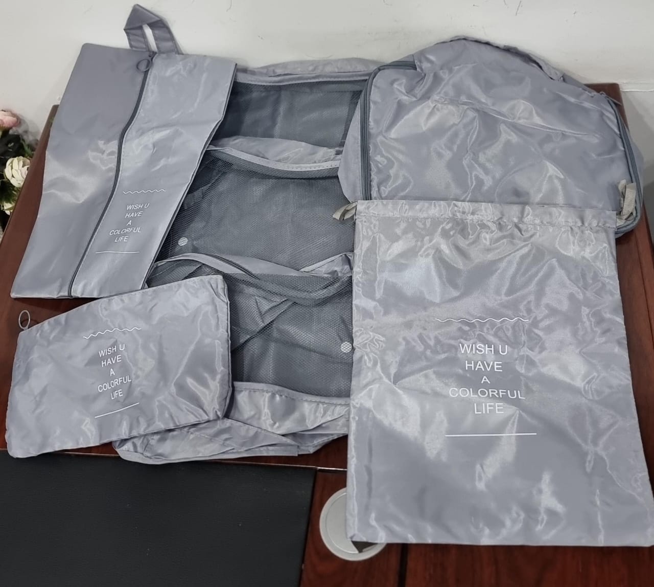 High quality,fashionable Waterproof 7pcs Travel suitcase organizer bags pack. Ensures clothes and documents are well organized while travelling.