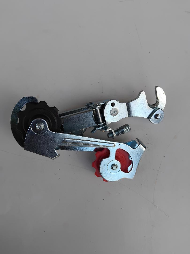 Rear derailleur