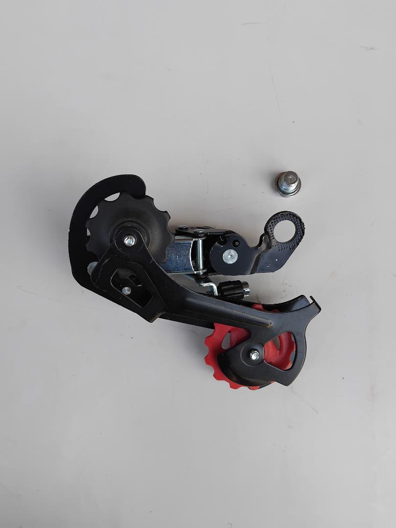 Rear derailleur