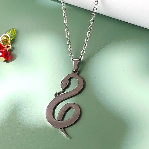 Snake Necklace Stainless Steel - Rangi ya Dhahabu au Fedha | Stylish Kipepeo | For Kenya