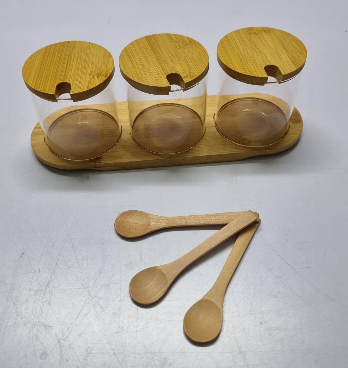 HIGH QUALITY GLASS 3IN1 SUGAR DISH SET WITH BAMBOO STAND, LIDS, AND SPOONS SUGAR BOWLS WITH BAMBOO LIDS AND SPOONS- MULTI-FUNCTIONAL ROUND CONDIMENT JAR FOR HOME- SPICE STORAGE CANISTER
