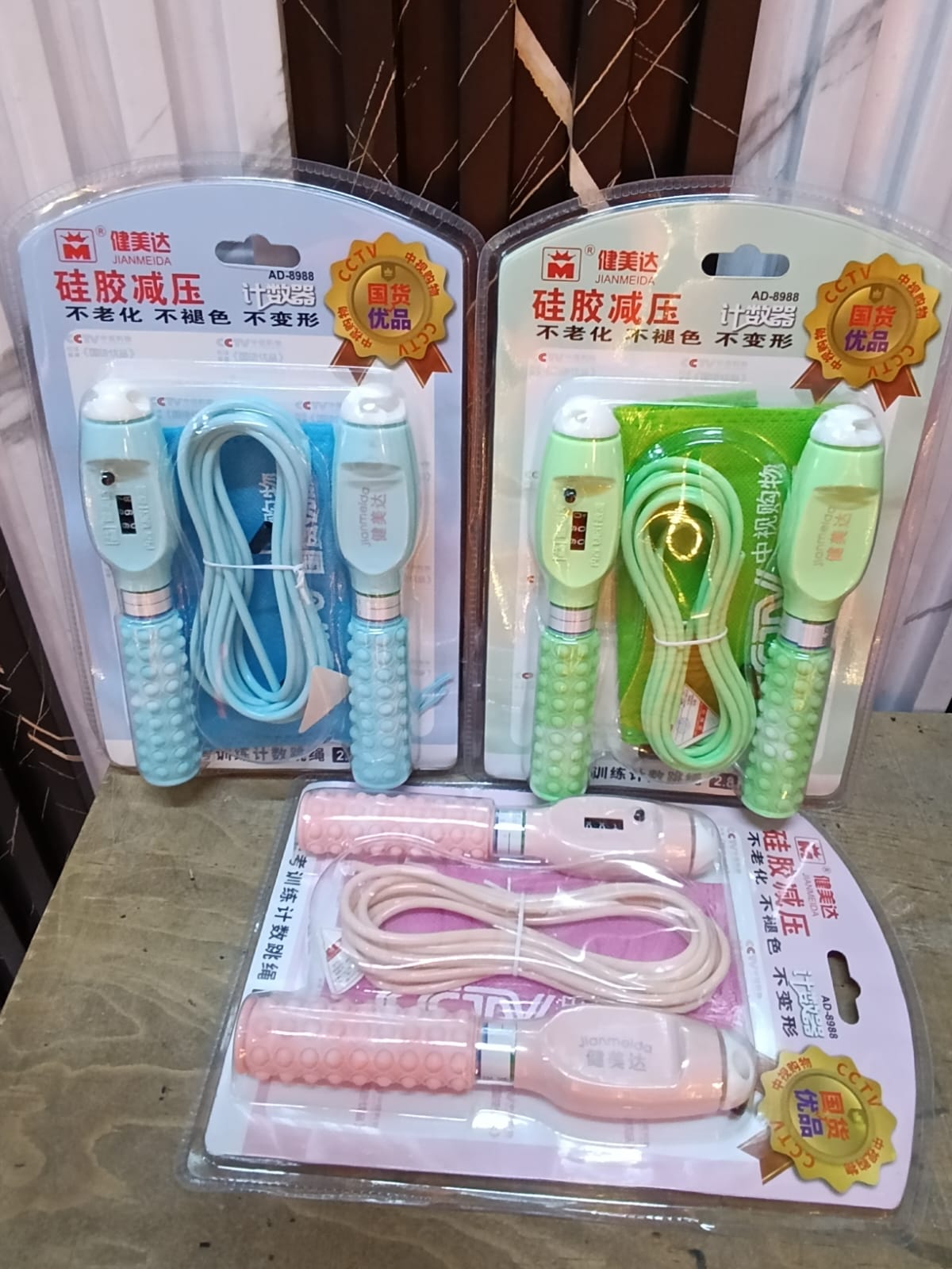 SILICONE SKIPPING ROPE WITH A COUNTER WORKOUT JUMP ROPE WITH COUNTING, ADJUSTABLE SKIPPING ROPE WITH CALORIE COUNTER,TANGLE-FREE RAPID SPEED EXERCISE JUMPING ROPE FOR WOMEN, MEN, KIDS FOR FITNESS, WOR