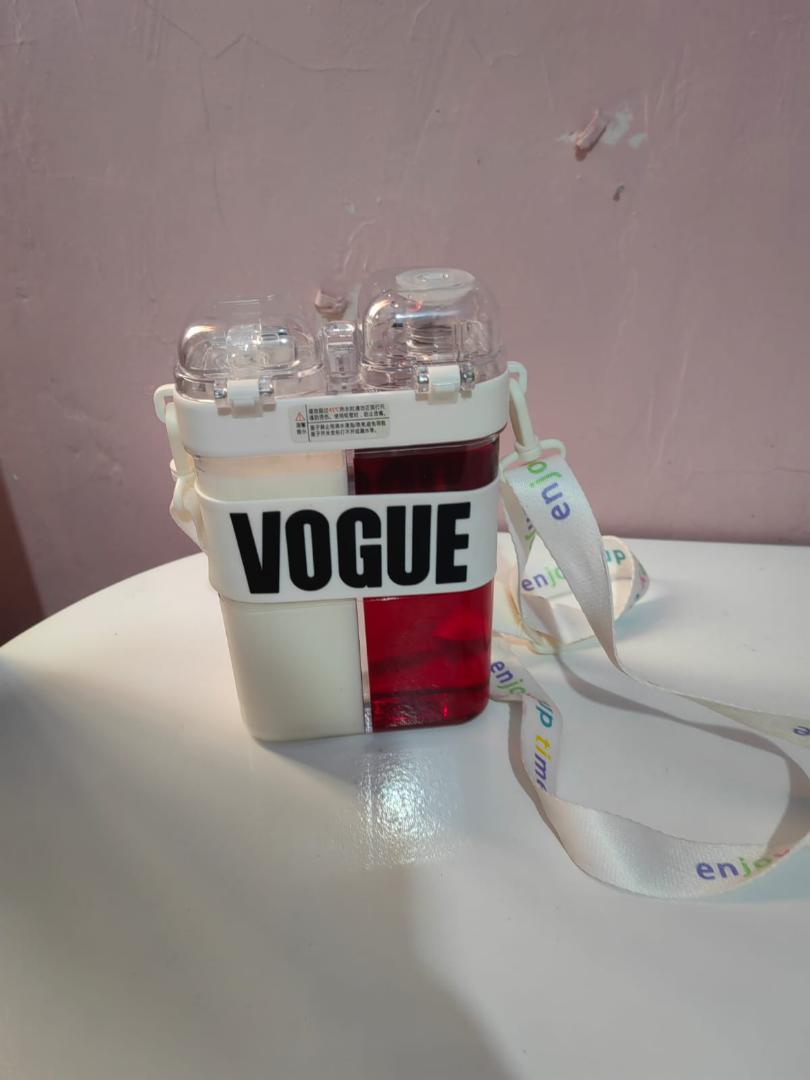 FANCY KIDS PARTITIONED WATER BOTTLE DUAL-CHAMBER STRAW WATER BOTTLE: CUTE AND TRENDY DESIGN FOR KIDS, TWO SEPARATE COMPARTMENTS, BPA-FREE PLASTIC, LEAK-PROOF, EASY TO CLEAN, IDEAL FOR SCHOOL AND PLAY