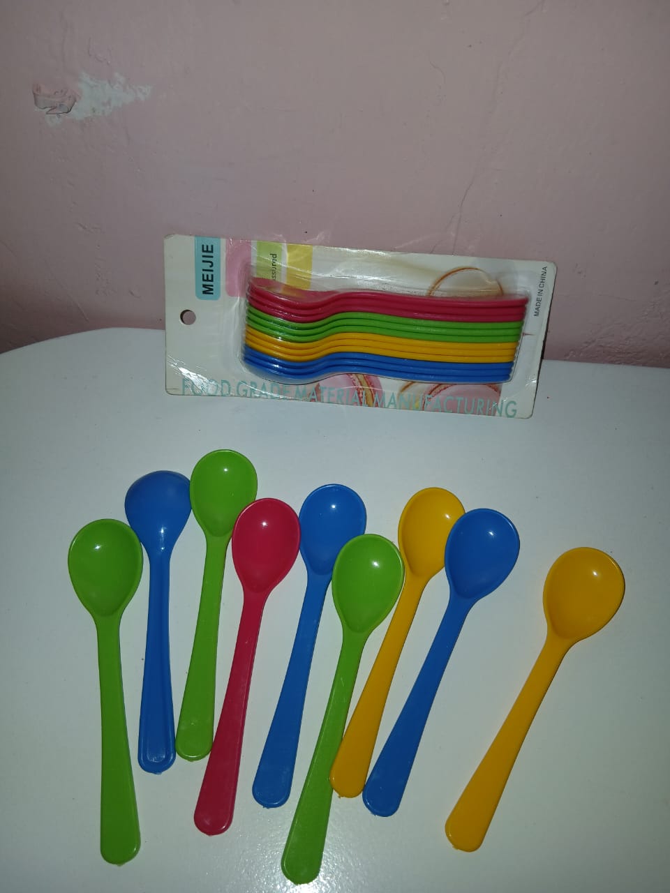 6 PIECES FOOD GRADE HIGH QUALITY BABY SPOONS KIDS PLASTIC SPOONS, REUSABLE TODDLER UTENSILS KIDS WITH BRIGHT COLORS, IDEAL FOR TRAVEL SCHOOL LUNCH BOX OR CAMPING, BPA FREE KIDS UTENSILS