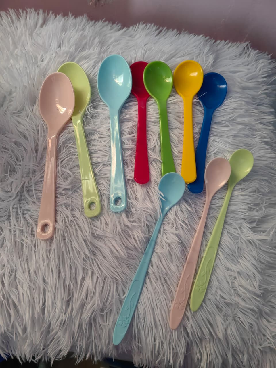 6 PIECES FOOD GRADE HIGH QUALITY BABY SPOONS KIDS PLASTIC SPOONS, REUSABLE TODDLER UTENSILS KIDS WITH BRIGHT COLORS, IDEAL FOR TRAVEL SCHOOL LUNCH BOX OR CAMPING, BPA FREE KIDS UTENSILS