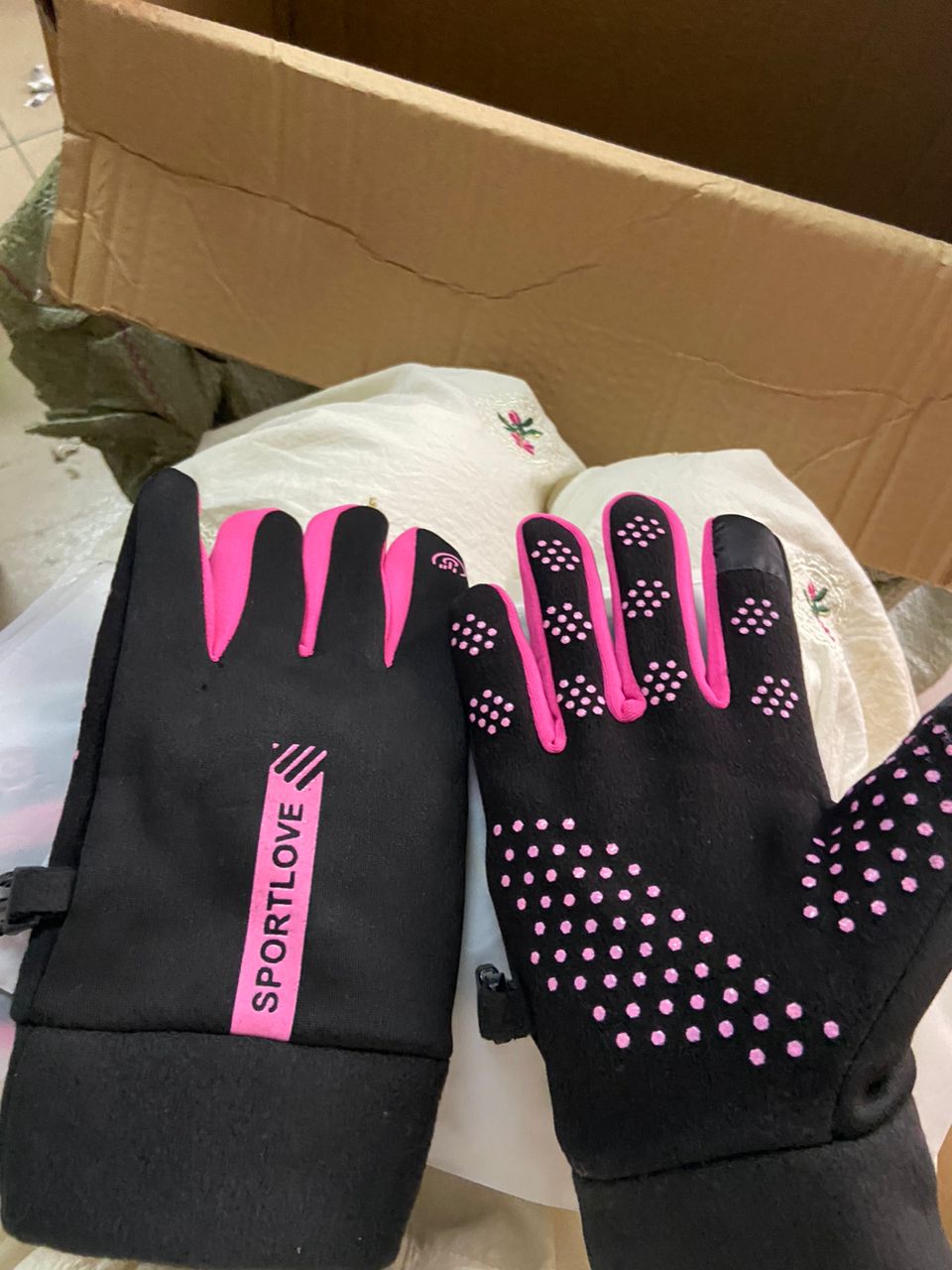 WINTER SPORTS GLOVES, WATERPROOF AND WINDPROOF WATERPROOF SKI GLOVES, WINTER SNOW GLOVE-COLD WEATHER FOR WOMEN MEN WARM THERMAL TOUCH SCREEN, MOTORCYCLE DRIVING HIKING CYCLING