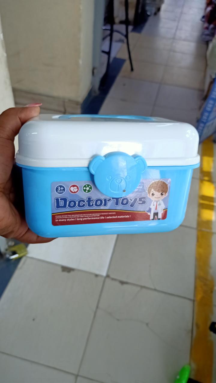 DOCTOR PLAYSET MEDICAL KIT CONTAINS CHILDREN'S INJECTIONS, LIGHTED PLAY STETHOSCOPE FOR KIDS, DENTIST KIT KIDS DOCTOR KIT FOR TODDLERS 3-5 WITH MEDICAL STORAGE BAG & REAL STETHOSCOPE, PRETEND PLAY SET