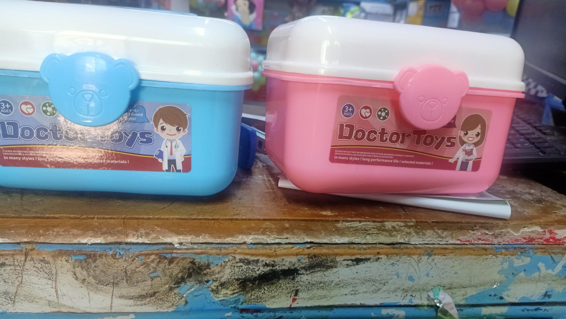 DOCTOR PLAYSET MEDICAL KIT CONTAINS CHILDREN'S INJECTIONS, LIGHTED PLAY STETHOSCOPE FOR KIDS, DENTIST KIT KIDS DOCTOR KIT FOR TODDLERS 3-5 WITH MEDICAL STORAGE BAG & REAL STETHOSCOPE, PRETEND PLAY SET