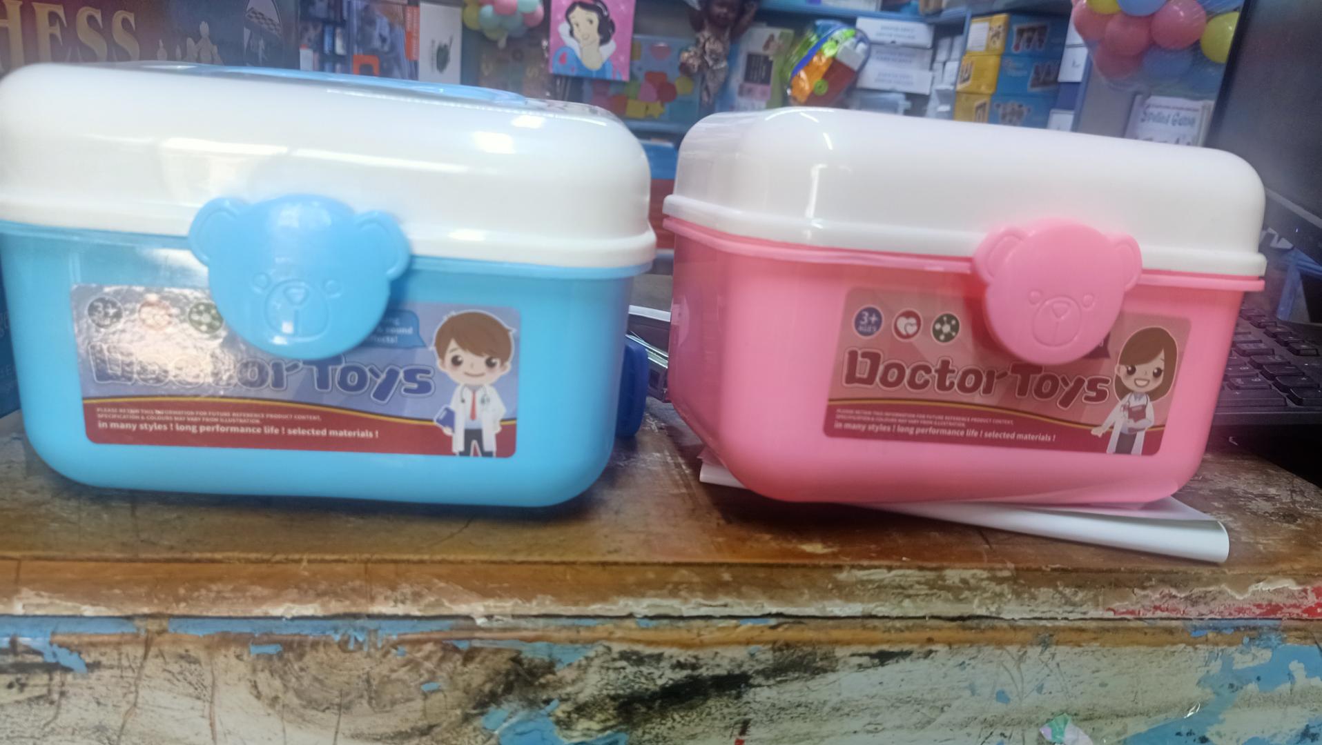 DOCTOR PLAYSET MEDICAL KIT CONTAINS CHILDREN'S INJECTIONS, LIGHTED PLAY STETHOSCOPE FOR KIDS, DENTIST KIT KIDS DOCTOR KIT FOR TODDLERS 3-5 WITH MEDICAL STORAGE BAG & REAL STETHOSCOPE, PRETEND PLAY SET