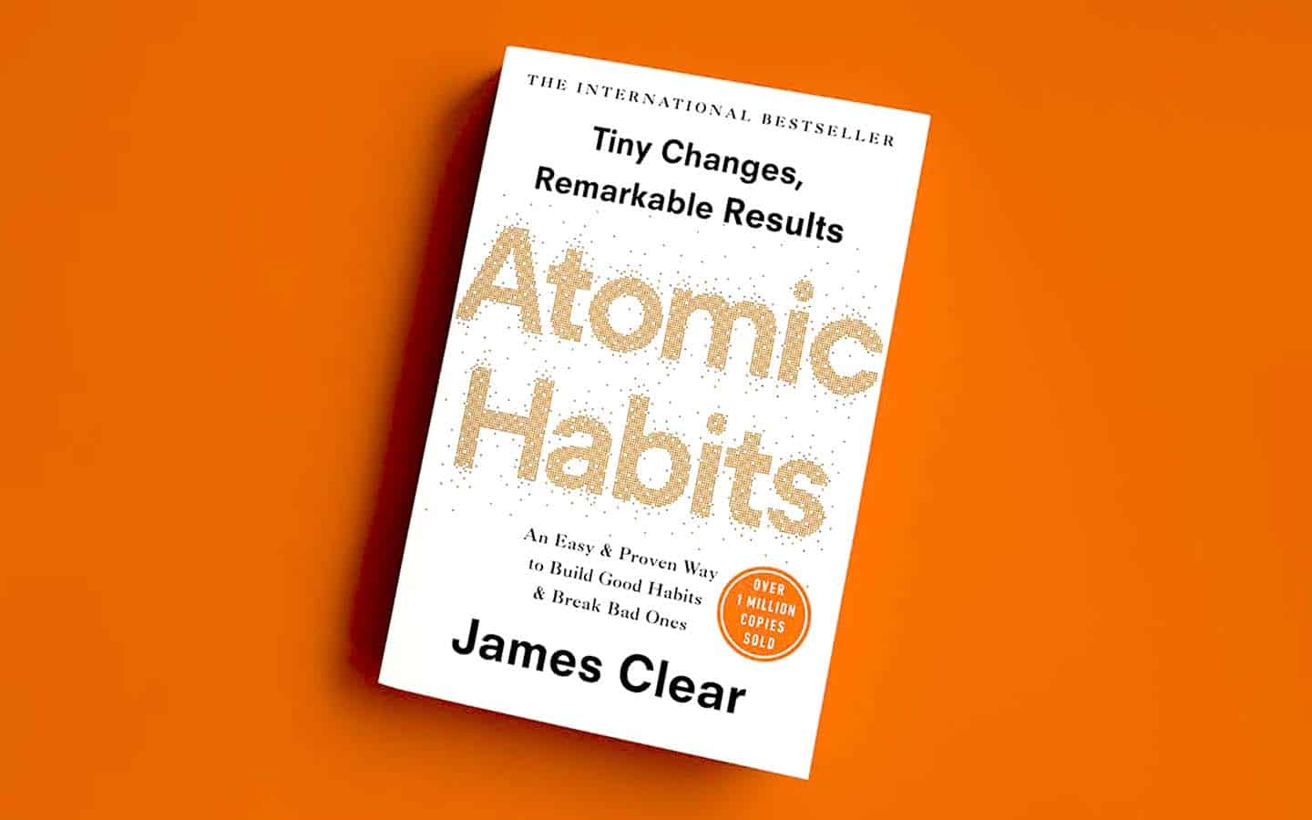 (Book Paper)Atomic Habits
Book by James Clear (cream paper inside)