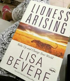 Lioness Arising: Wake Up And Change Your World Book By Lisa Bevere - Book