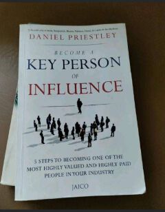 Become a Key Person of Influence: The 5 Step Sequence to Becoming One of the Most Highly Valued and Highly Paid People in Your Industry
Book by Daniel Priestley