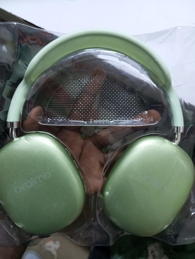 Oraimo Wireless Bluetooth Headphones with Microphone, Comfortable muffs, Noise-Cancelling Gaming Headset, Stereo HiFi Earphones, Oraimo I12