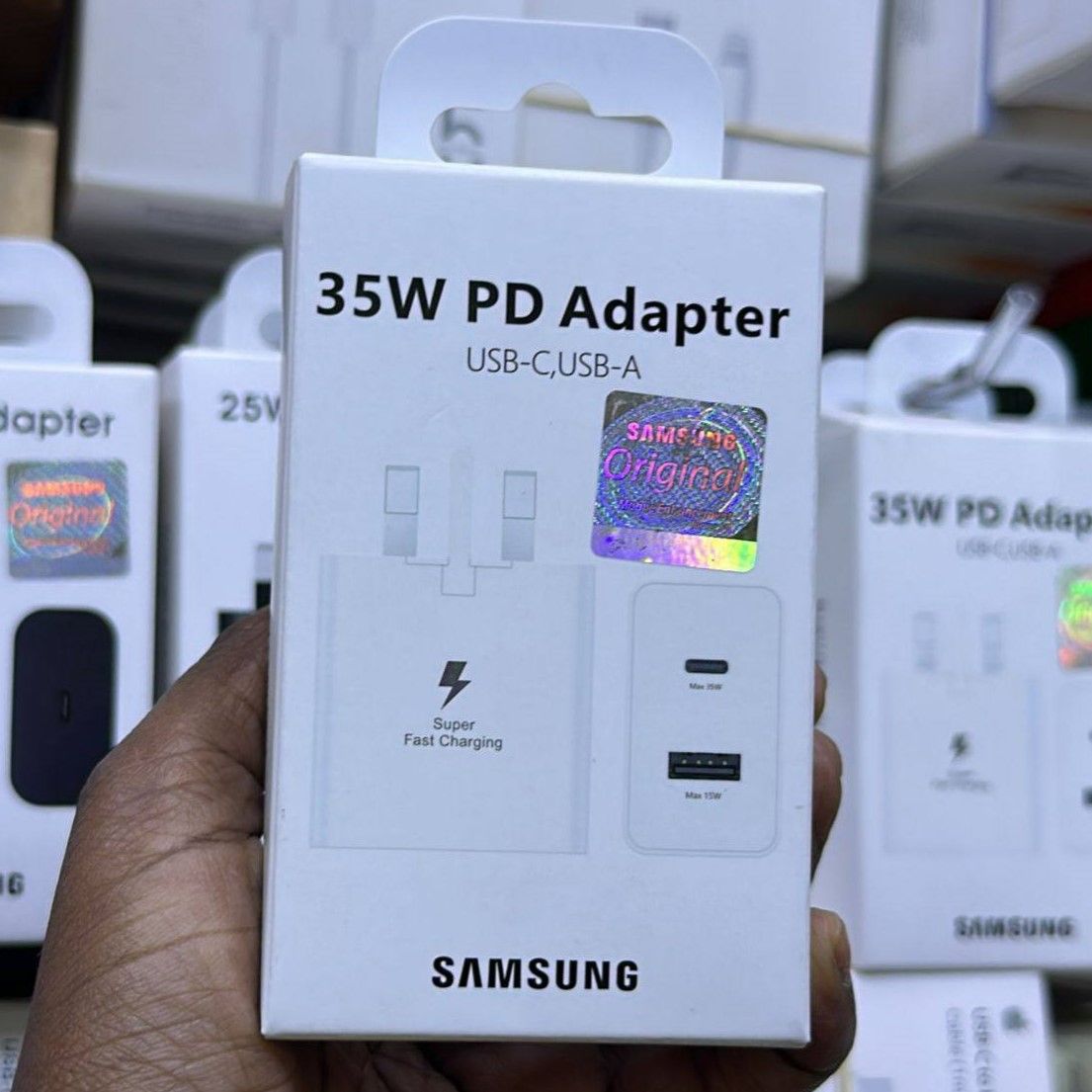 35W Samsung Dual header with two output ports, USB-A 15W max & USB-C 35W max, WHITE