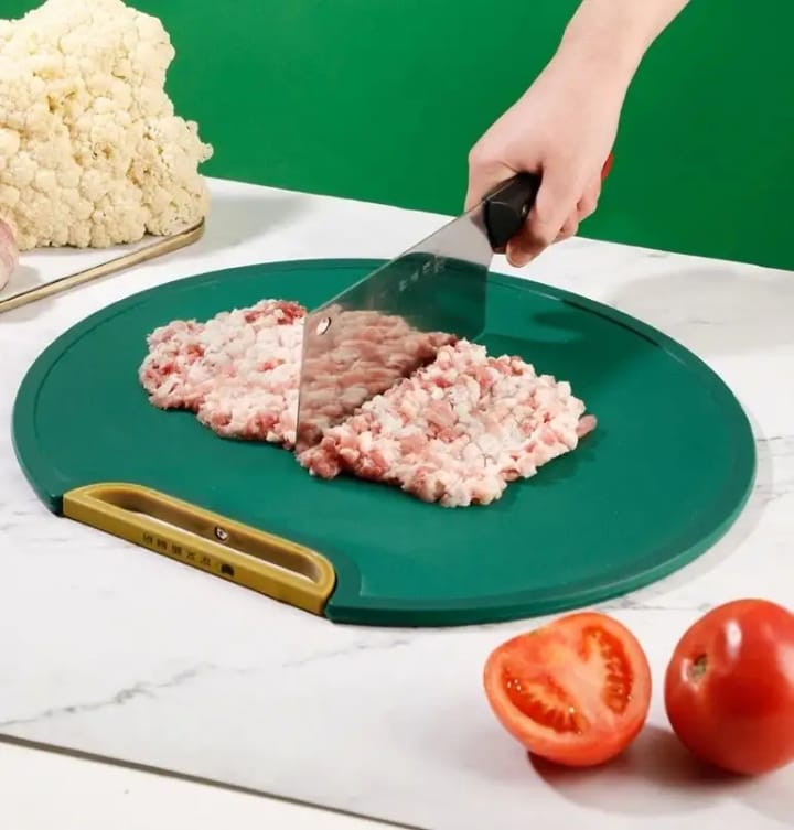Double sided round chopping board