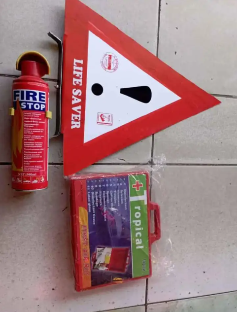 Car Emergency Safety Kit – First Aid Kit, Fire Extinguisher & Warning Triangle