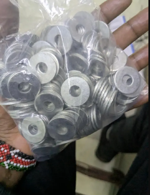Flat Metal Washers (Approx. 1kg) (8mm, 10mm, 13mm, 14mm, 17mm, 19mm, 22mm, 24mm, 27mm)