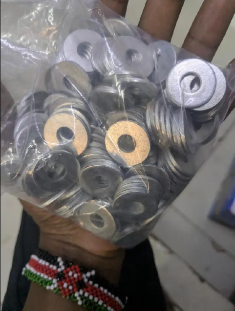 Flat Metal Washers (Approx. 1kg) (8mm, 10mm, 13mm, 14mm, 17mm, 19mm, 22mm, 24mm, 27mm)