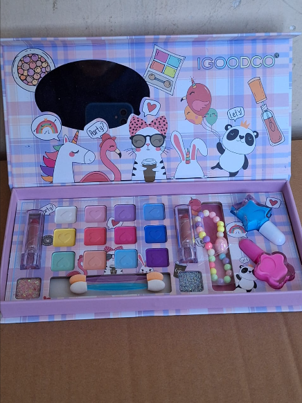 Real Cosmetic Kids Makeup Kit for Girls  Washable Makeup