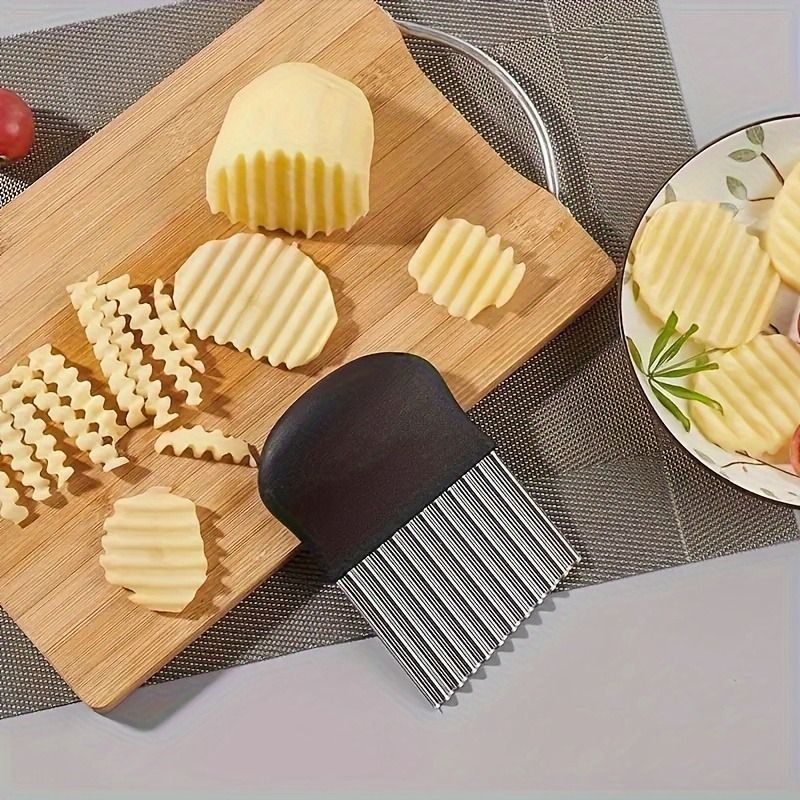 1pc, Crinkle Cutter, Wavy Chopper Knife, Upgraded Stainless Steel Crinkle Blade, Safety Kitchen French Fry Chip Cutter, Wavy Slicer for Fruit Vegetable Salad Carrot Potato Fries, Kitchen Tools