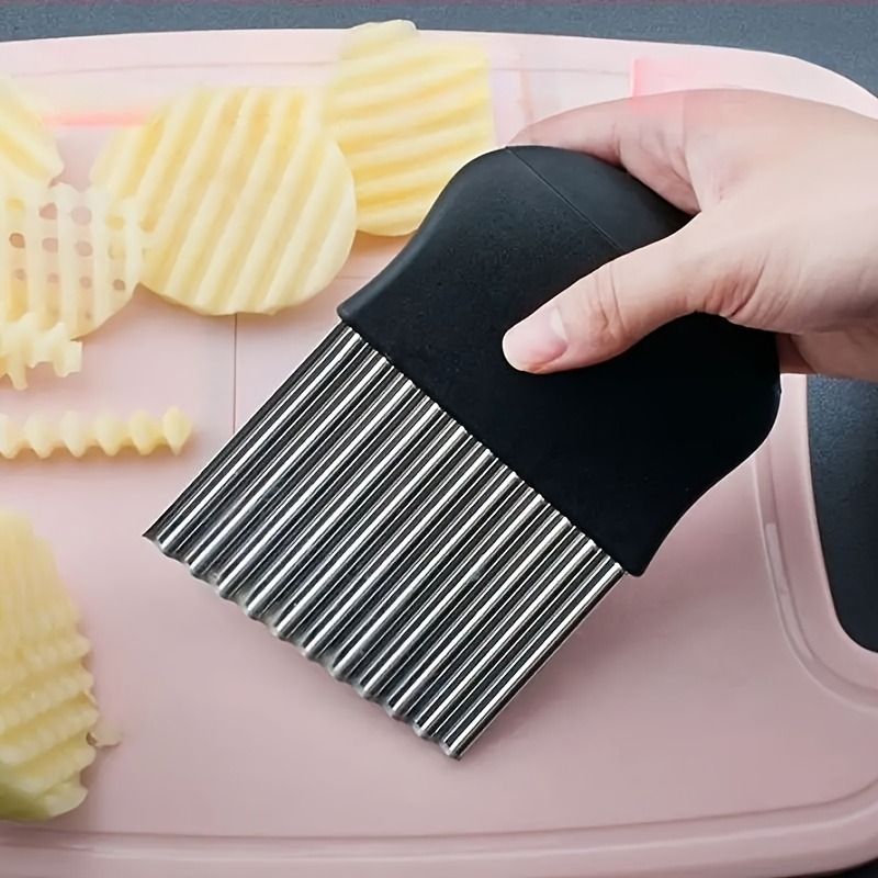 1pc, Crinkle Cutter, Wavy Chopper Knife, Upgraded Stainless Steel Crinkle Blade, Safety Kitchen French Fry Chip Cutter, Wavy Slicer for Fruit Vegetable Salad Carrot Potato Fries, Kitchen Tools