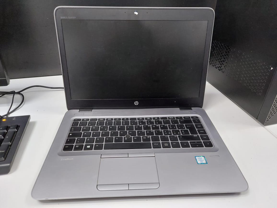Refurbished HP EliteBook 840 G3 Core I5 6th Gen, 8GB RAM 256GB SSD -12.5", Sliver is a durable and portable business laptop designed for professionals seeking reliable performance for everyday tasks.