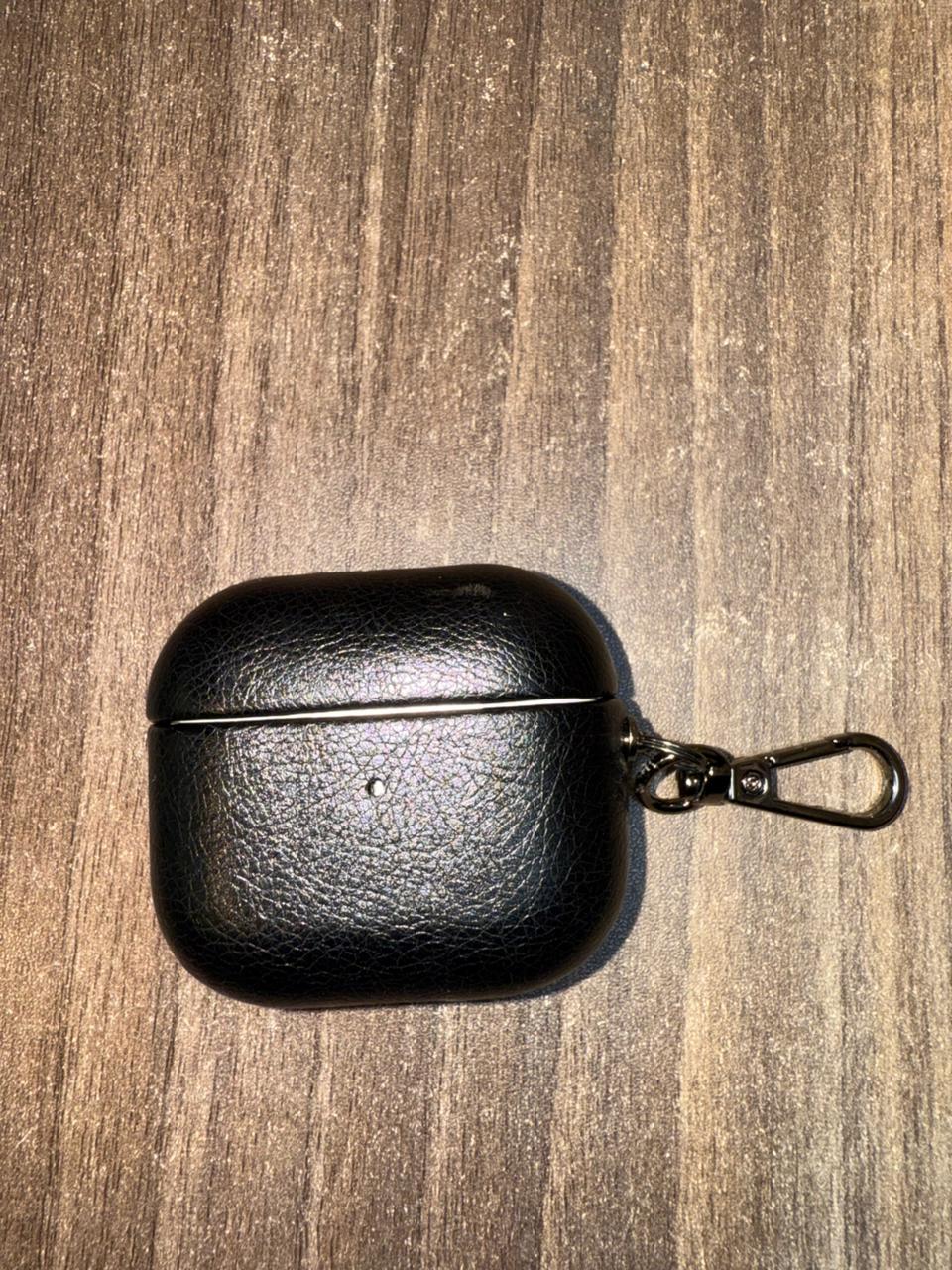 Luxury Soft Leather Case/Cover For Apple Airpods Pro 3 Shell Metal Keychain Shockproof Airpods Case-Black