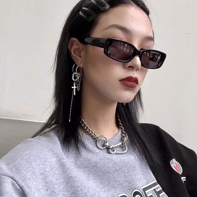 Women's Polarized Rectangle Sunglasses for Women Men Trendy Y2k Retro Driving Glasses 90's Vintage Fashion UV400 Protection Cool Narrow Square Frame