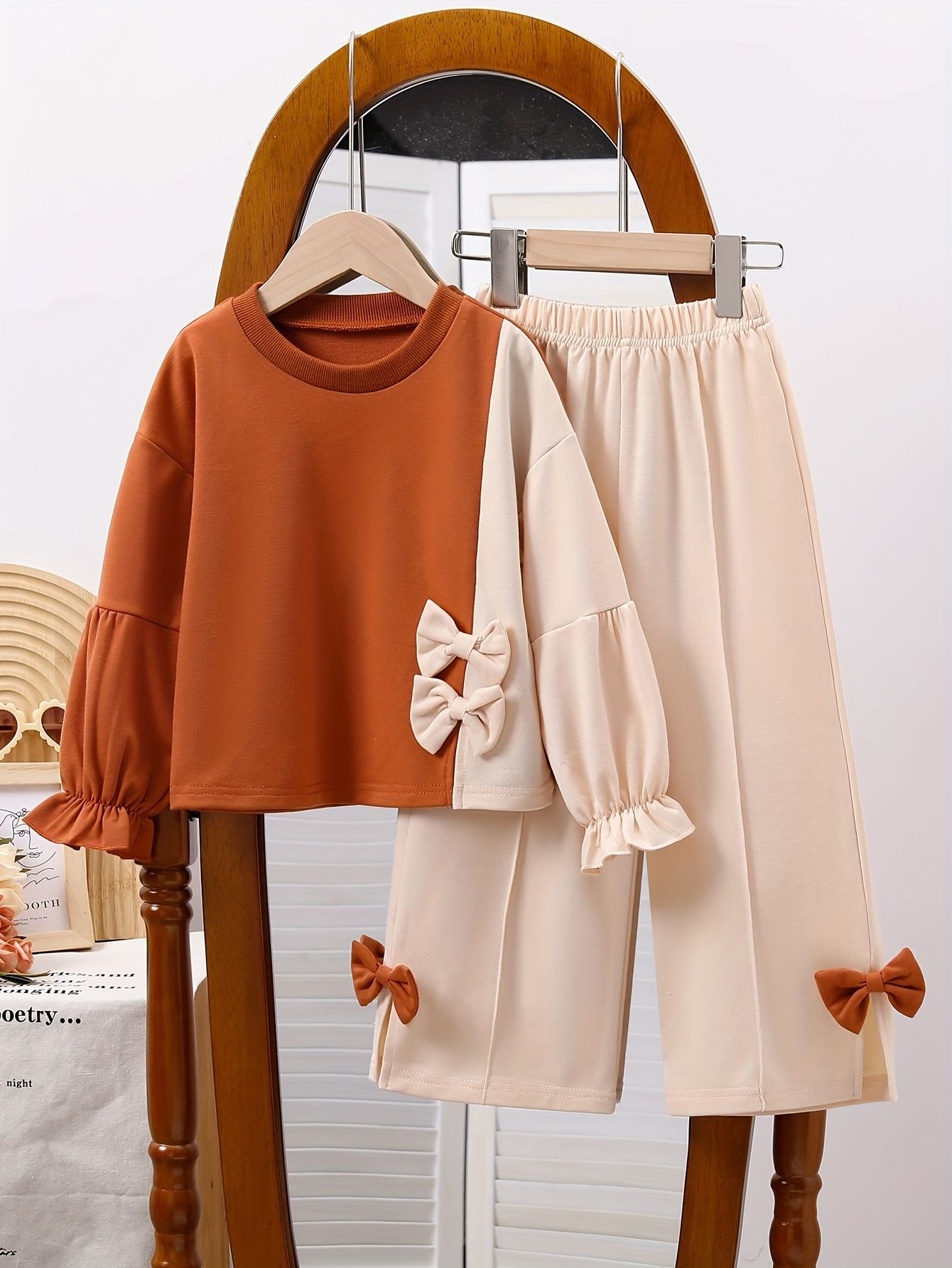 Girls' Clothing Children's Clothing Long Sleeved Tops Autumn And Winter New Styles Fashionable And High-end Sense Contrasting Hoodie Bow Tie Splicing Loose Round Neck Wide Leg Pants Two-piece Set