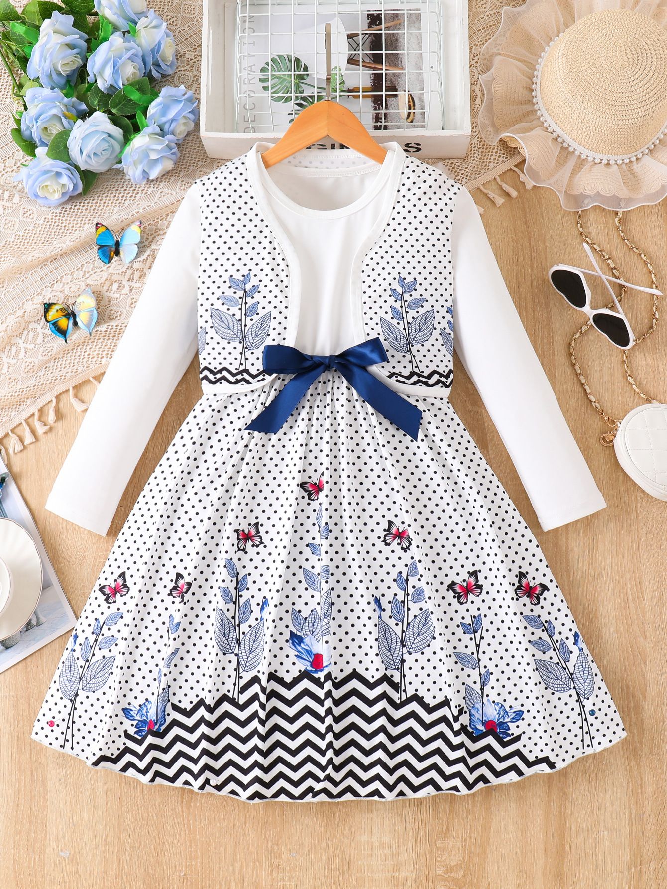 Girls' Clothing Children's Clothing Fashionable New Style Long Sleeved Jacket  Dress Long Sleeved Top Jacket Skirt Long Sleeved Outerwear Cute Print 2-piece Set Set Bow Tie Design Sense
