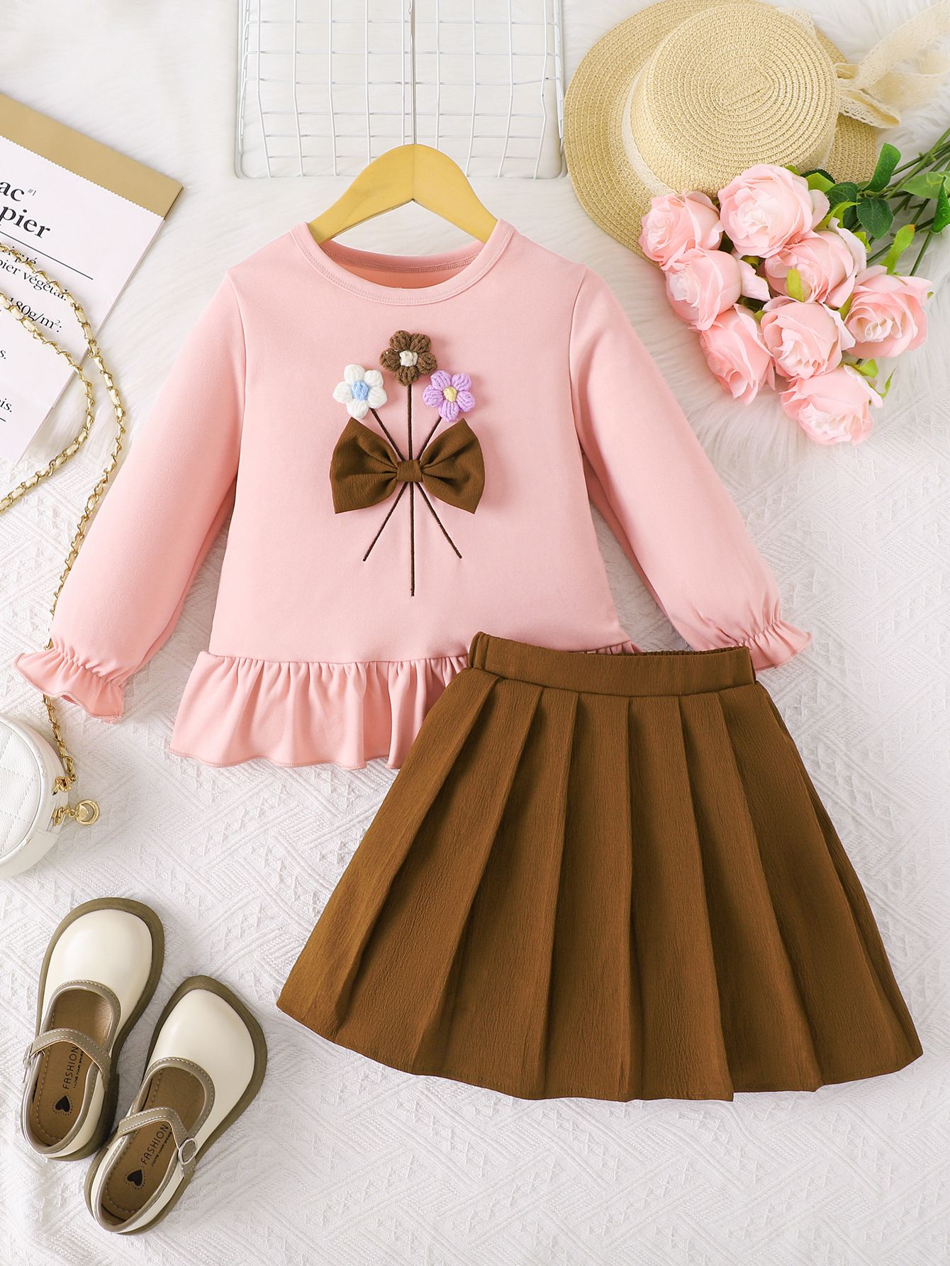 Girls' Set Round Neck Long Sleeved Pink Hoodie Floral Embroidery Letter Print Casual Sports Pants Two-Piece Children's Clothing Design Sense