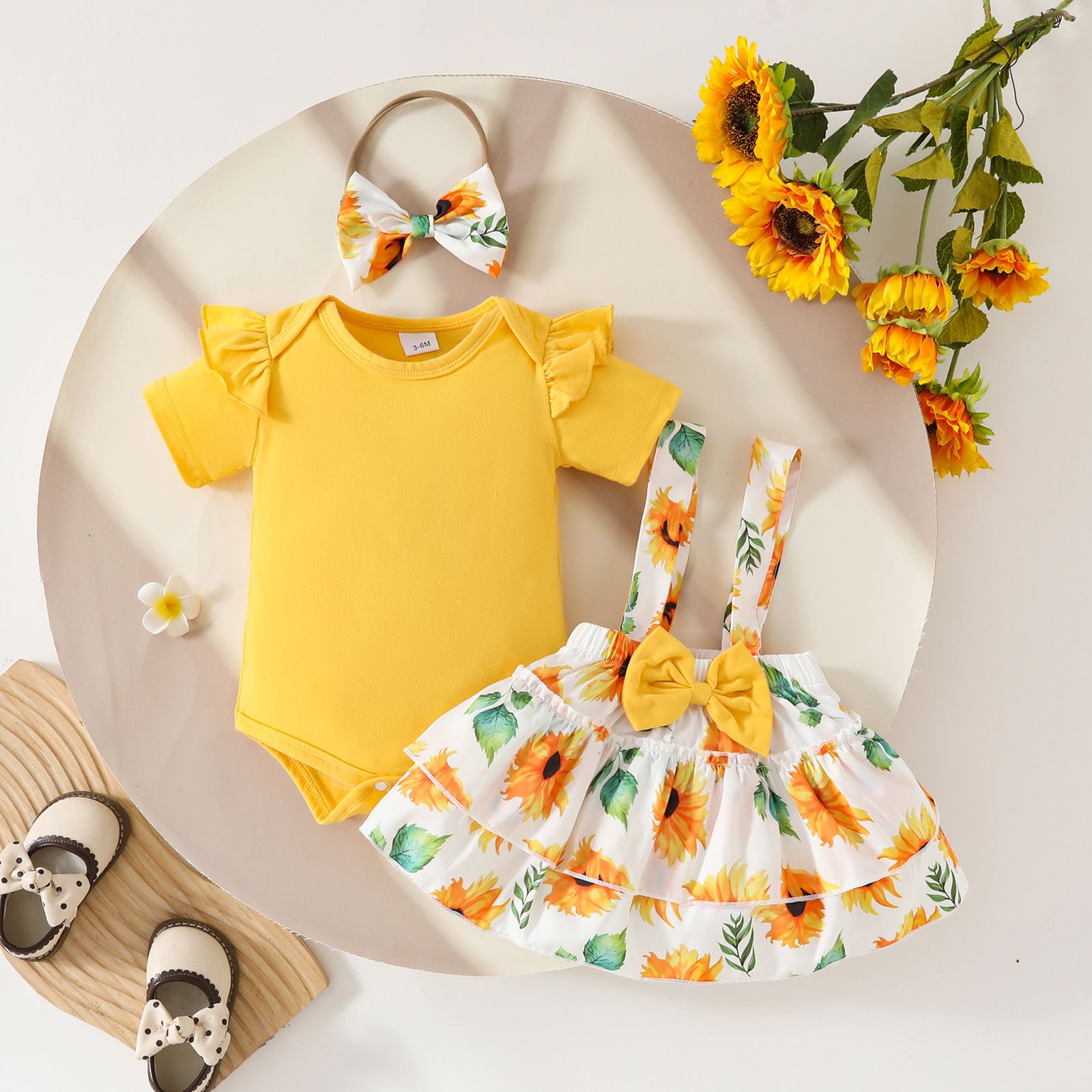 Baby Romper Infant Onesies Toddler Jumpsuit With Bow Suspender Skirt Printed Letter Pattern "Mom Dad Baby" Text Breathable Comfortable For 0-18 Months 3 PCS Set