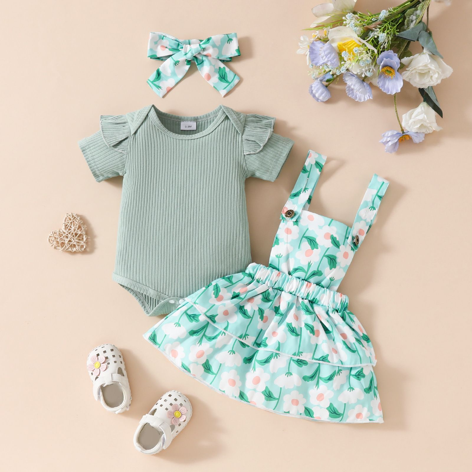 Baby Romper Infant Onesies Toddler Jumpsuit With Bow Suspender Skirt Printed Letter Pattern "Mom Dad Baby" Text Breathable Comfortable For 0-18 Months 3 PCS Set