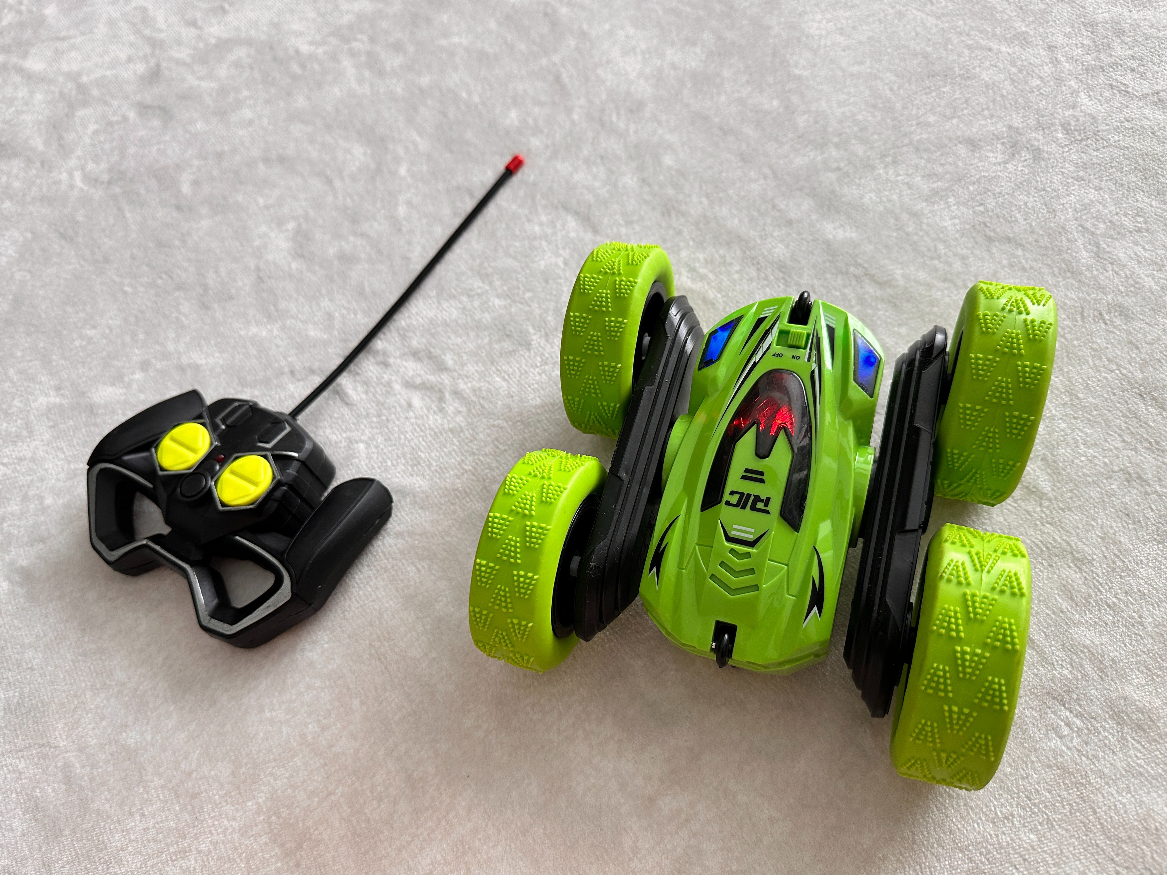 Renote Control STUNT CAR  Double Sided Flip Remote Control Cars 2.4G High Speed 360° Rotation Drift Auto Toys Gifts for Boy Girl
