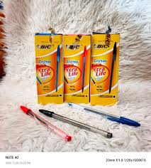 Packet Bic Pens Bic Crystal point pens