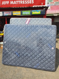 Maharaja open coil spring mattress with pillowtop layers on both sides to enhance comfort and soften your sleeping experience.
Open coil springs system provide balanced body support.