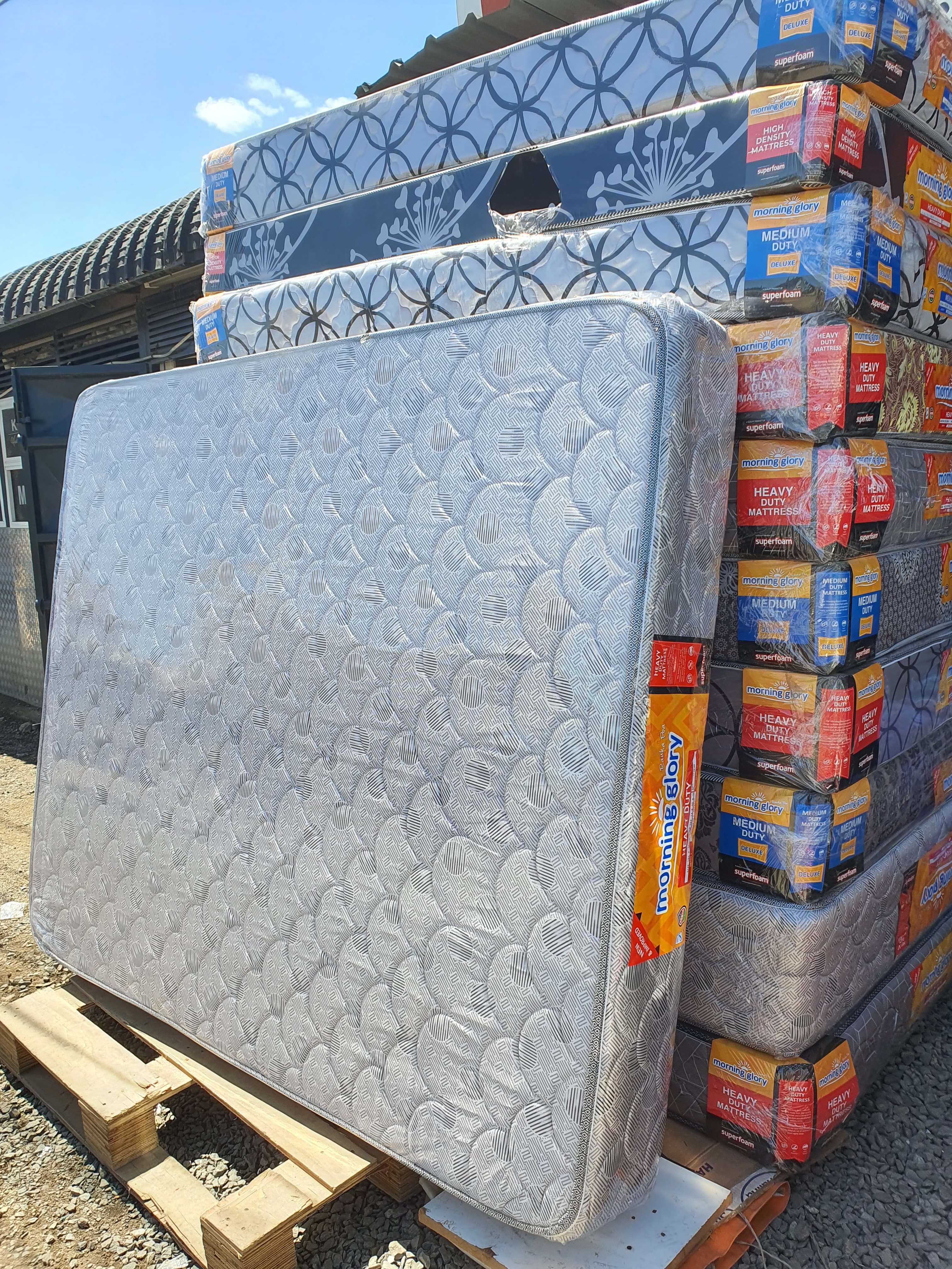 Heavy duty quilted mattress 10nches .Morning glory features and a high quality quilted top for added plushness