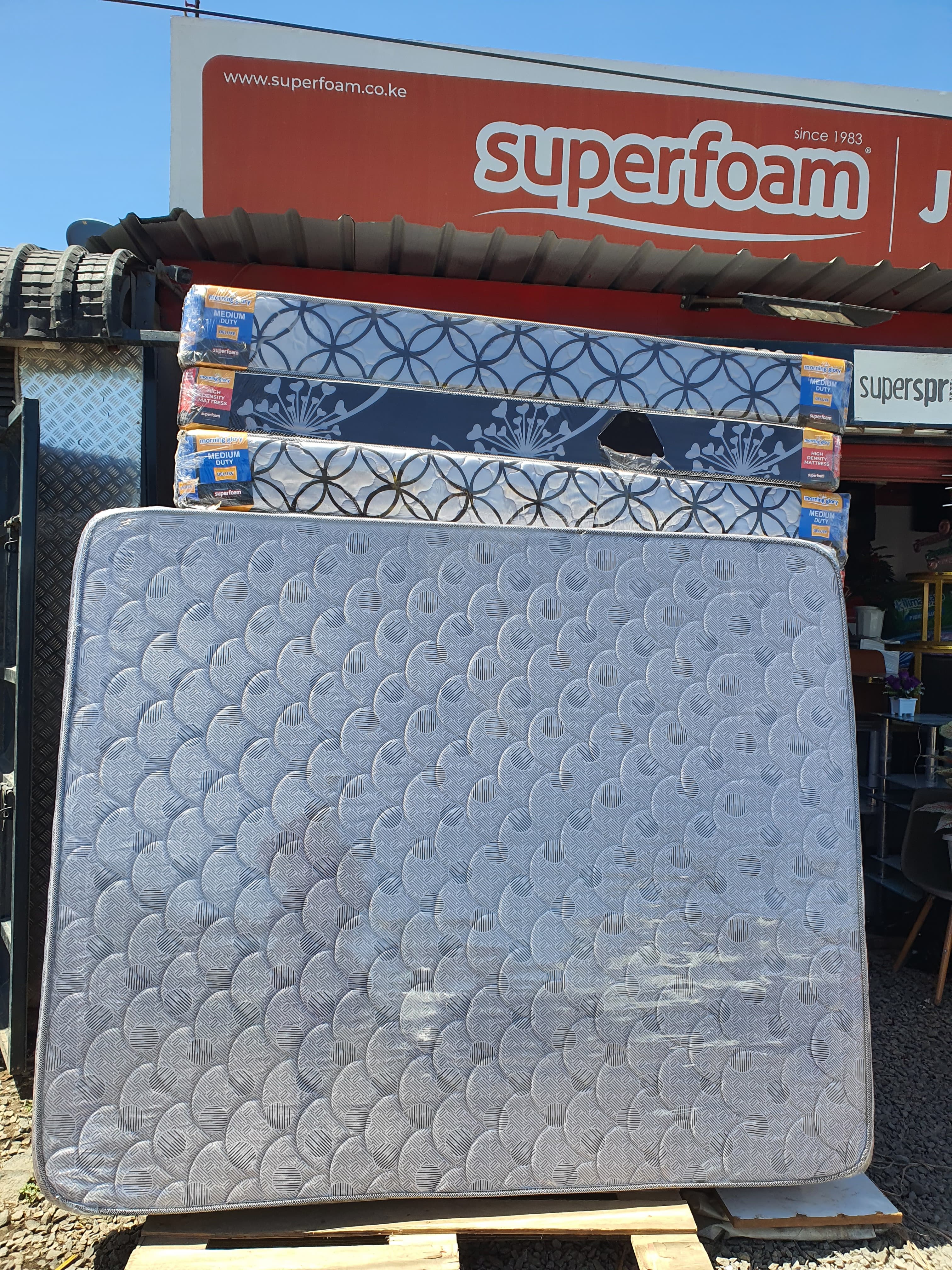 Heavy duty quilted mattress 10nches .Morning glory features and a high quality quilted top for added plushness