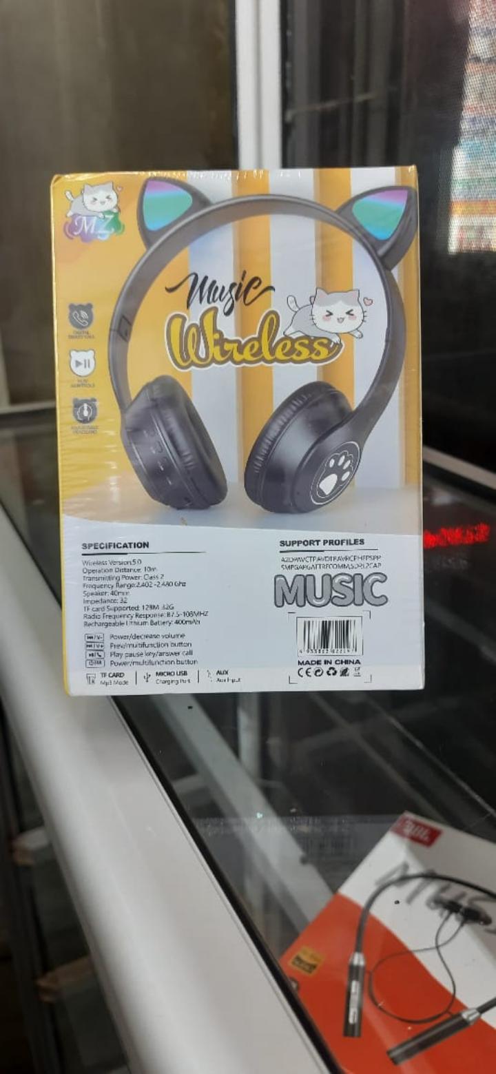 Cat Ears colourful Kids Headphones, Bluetooth Wireless Headphones for Kids Teens Adults, Over-Ear Bluetooth Headphones with Microphone, Cat Ear Headphones for Girls Women (Black)