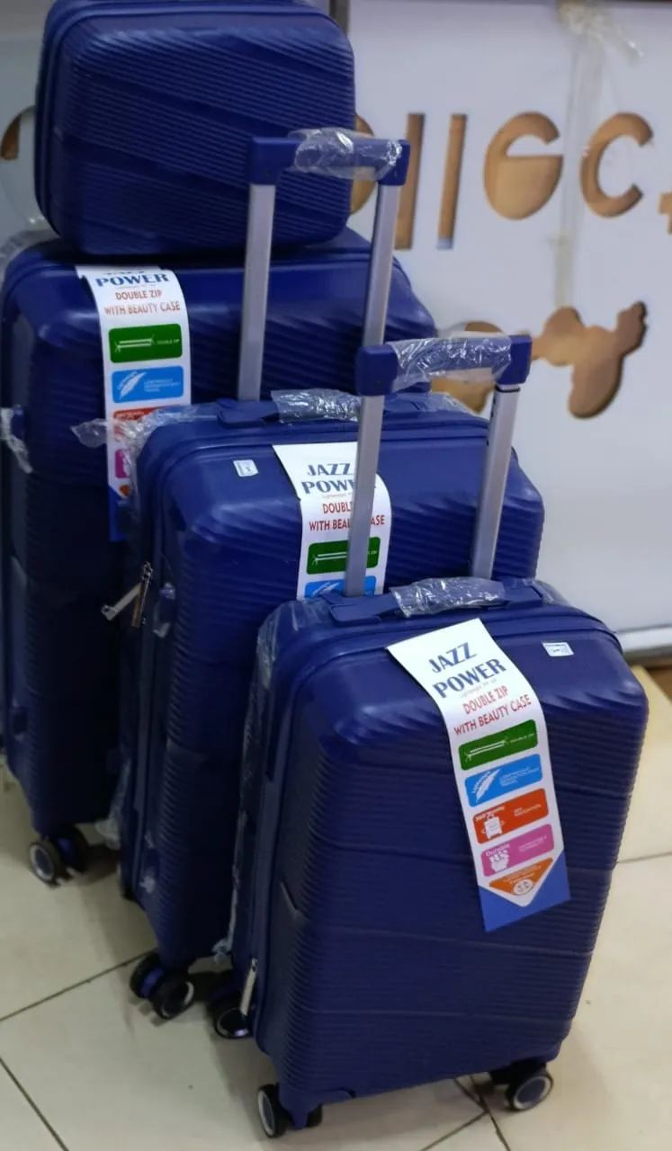 4 in 1 Luxurious Unbreakable Travel Suitcase Size 3 ▪Zipper closure frame. ▪360 Easy-glide spinner wheels. ▪Telescopic handle system. Luggage Bags