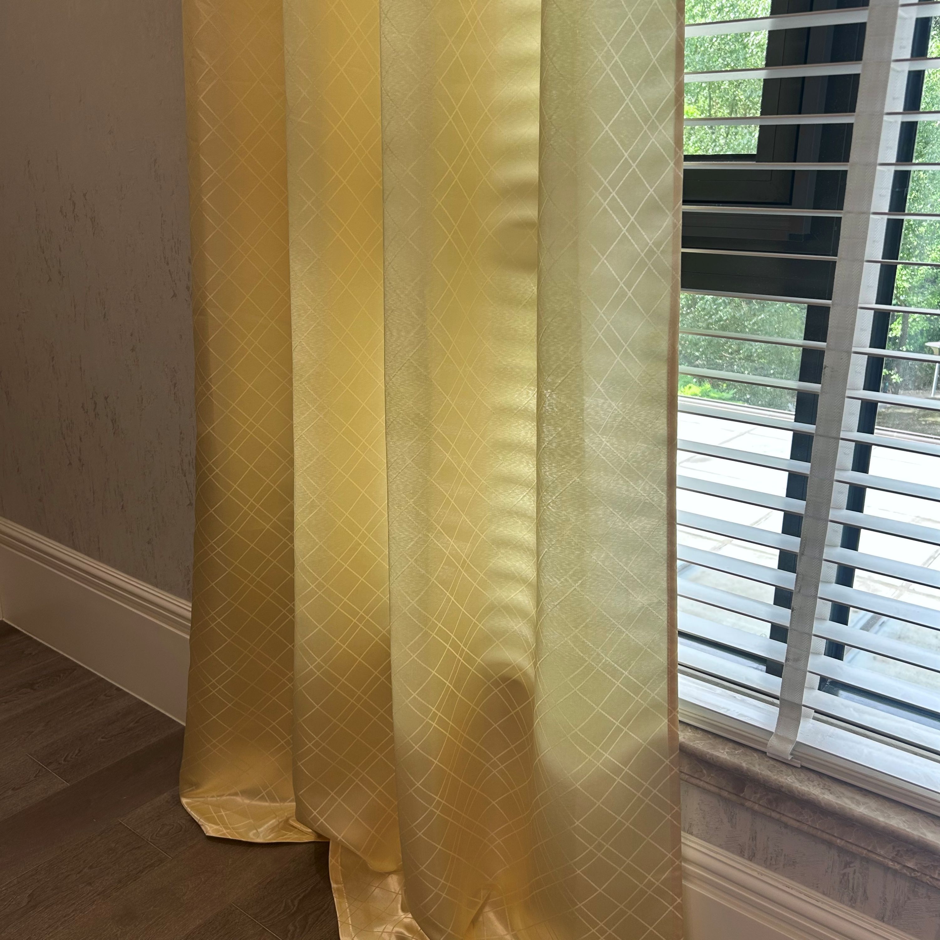 1 Piece Insulated Curtains Checkered, Protect Privacy Easy to Clean Improve Life Quality Living Room Curtain 1 Piece Thermal Insulation and Mosquito Prevention for Bedrooms Living Rooms