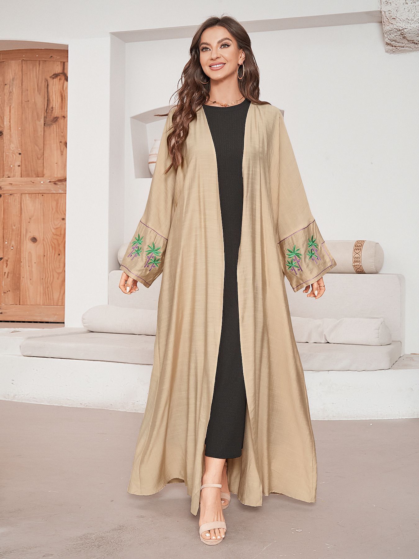 HS4831 A simple yet elegant cardigan-style robe, balancing both quality and comfort.