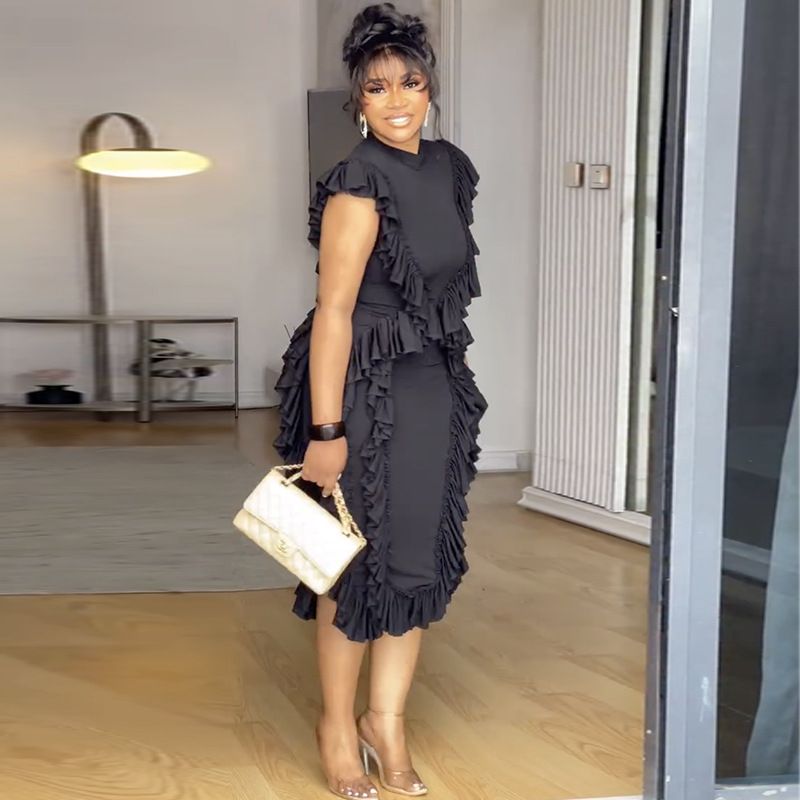 New Product Selection Spot European and American Cross border Women's Clothing 2025 Summer New Fashion Lotus Leaf Lace Waist Collection Solid Color Hip Wrapping Dress