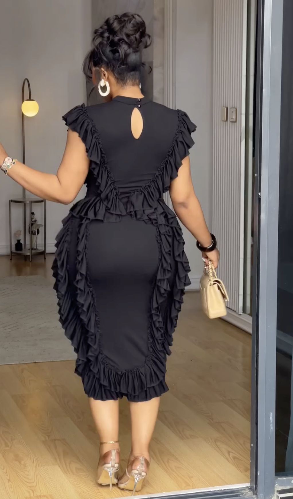 New Product Selection Spot European and American Cross border Women's Clothing 2025 Summer New Fashion Lotus Leaf Lace Waist Collection Solid Color Hip Wrapping Dress